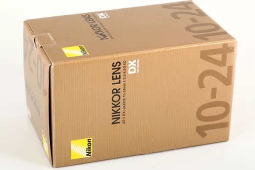 NIKON AF-S DX NIKKOR 10-24 mm 1:3,5-4,5G ED - Weitwinkelobjektiv für Nikon, ideal für Landschafts- und Architekturaufnahmen mit einer maximalen Blende von f/3,5-4,5 und Auto- sowie manueller Fokussierung.