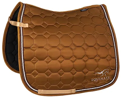 Equinate Satin Schabracke Madison Pony DR Dressur Bronze - Schabracken für Pony Dressur mit edler Satin-Oberfläche, atmungsaktiv und waschbar bei 30°C – perfekt für stilvolle Auftritte.