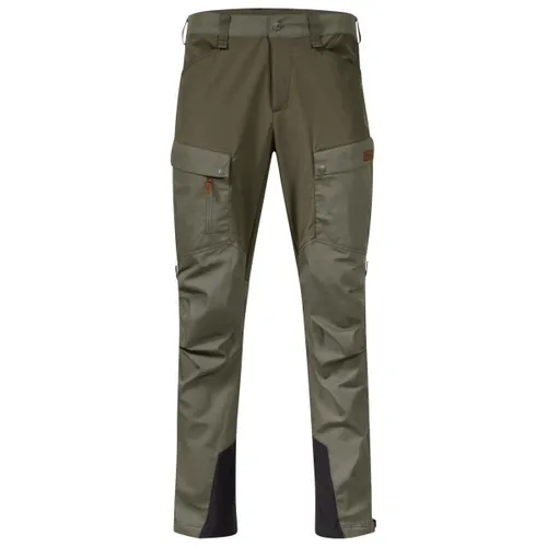 Bergans Nordmarka Favor Outdoor Pants Men - Wanderhose für Herren, aus robustem, umweltfreundlichem Material mit PFAS-freier Imprägnierung. Optimal für Komfort und Bewegungsfreiheit bei Outdoor-Aktivitäten.