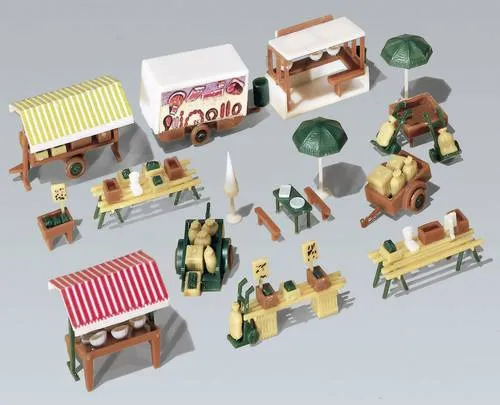 Faller 272533 N Wochenmarkt Bausatz - Modelleisenbahnen-Zubehör mit detailgetreuen Marktständen, ideal für die lebendige Gestaltung Ihrer Modelllandschaft.