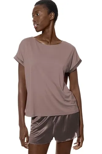 Mey Nachtwäsche Serie Pure Chic Damen T-Shirt Milk`n Coffee (XS) - Legeres T-Shirt mit modernem Rundhalsausschnitt und überschnittenen Ärmeln für einen entspannten Look. Edles Material sorgt für hohen Tragekomfort – ideal für Alltag und Freizeit.