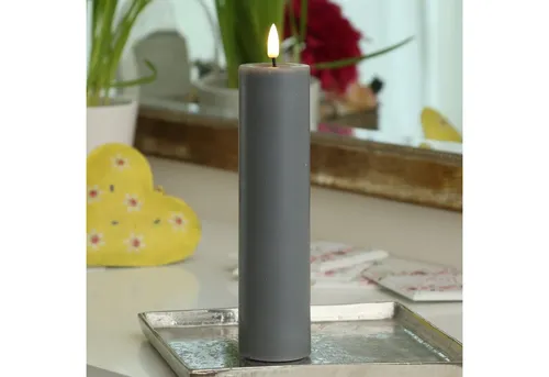 Deluxe Homeart LED-Kerze Mia aus Echtwachs – Grau, 20cm in grau von Deluxe Homeart