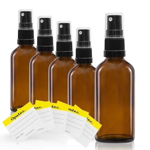 Oputec 5 x 30 ml Sprühflaschen aus Glas mit Zerstäuber + 5 Beschriftungs-Etiketten - Braunglasflaschen mit feinem Sprühkopf - Kleine Pumpspray-Flasche - Made in Germany