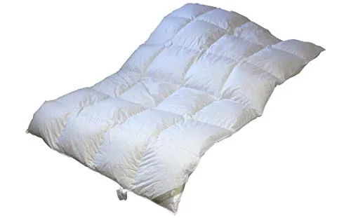 Betten Hofmann 4-Jahreszeitenbett Hofmann Franken Daunendecke 135x220 cm - Hochwertige Ganzjahresdaunendecke mit 960 g Füllung aus 100% fränkischen Gänsedaunen. Ideal für höchsten Schlafkomfort, waschbar bis 60°C und trocknergeeignet.