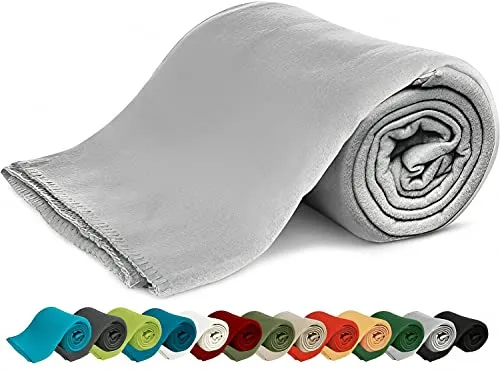 KiGATEX Polar-Fleecedecke – 130 x 160 cm – Oeko-TEX Standard 100 Zertifiziert – Kuschelige Fleece-Decke für innen & außen – Pflegeleicht als Sofa-, Sommer-, Hunde- oder Tagesdecke – Silber