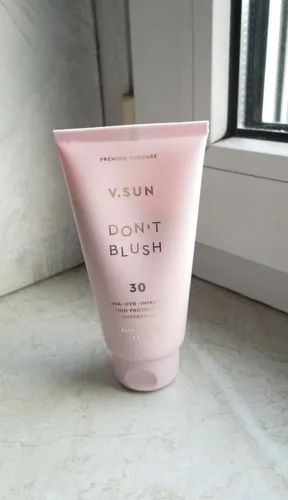 € 206,00 / 1000 ML V.SUN FACE SUN CREAM DON`T BLUSH SONNENCREME SPF30 75 ML NEU