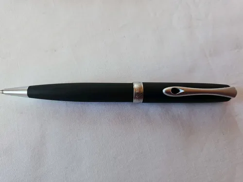 DIPLOMAT Kugelschreiber Excellence A2 Lapis schwarz matt Chrom - Druckkugelschreiber mit schickem, elegantem Design und langer Lebensdauer – ideal für stilbewusste Schreibliebhaber. 5 Jahre Garantie und federnd gelagerter Clip.