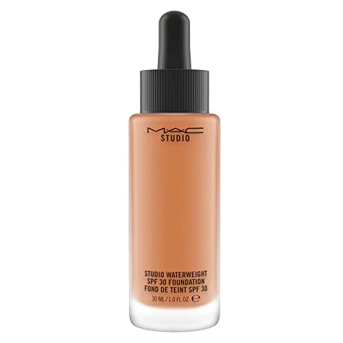MAC Studio Waterweight Foundation NW45 - Flüssige Foundation mit Vitamin E für langanhaltende Deckkraft und SPF 30, ideal für einen strahlenden Teint.