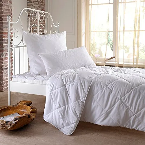 Allergovita Faserdecke leicht 140x200 cm - Bettdecken für Allergiker, atmungsaktiv und hygienisch, waschbar bis 95°C für optimale Sauberkeit und Komfort.