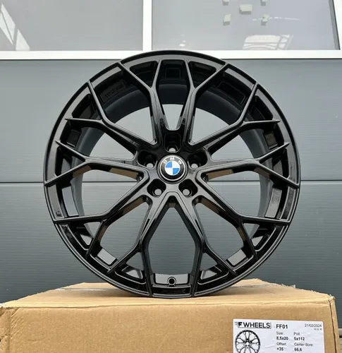 FF Wheels FF01 Alufelge 8x18 ET45 schwarz