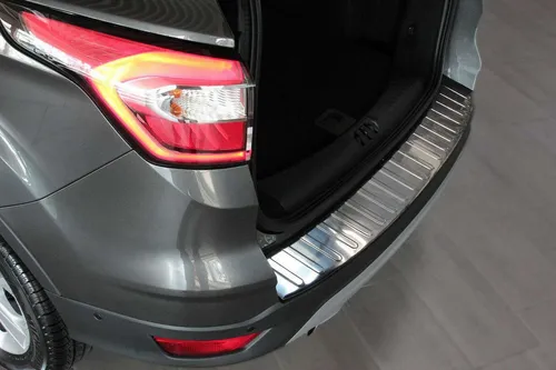 RECAMBO Ladekantenschutz für FORD KUGA II DM2 - Abdeckblenden, schützt den Lack beim Be- und Entladen und verleiht Ihrem Fahrzeug eine edle Optik mit perfekter 3D-Passform.