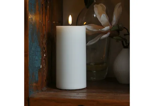 Deluxe Homeart LED-Kerze Mia Deluxe Echtwachs flackernd Wachsspiegel H: 15cm D: 7,5cm weiß