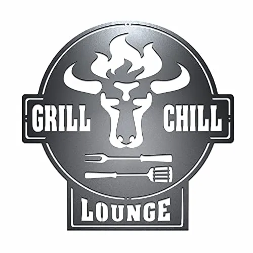tuning-art Grill Schild Bulle + Grill & Chill Lounge aus Stahl - Das stilvolle Grill-Schild aus robustem 1mm Stahl bringt Eleganz in Ihre Grillecke. Wetterbeständig und langlebig – ideal für drinnen und draußen. Einfache Montage dank vorgebohrter Löcher. Maße: 41 x 40,5 cm.