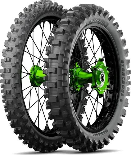 MICHELIN STARCROSS 6 MEDIUM-HARD NHS - Hochleistungs-Motorradreifen für Offroad-Fahrten mit verbessertem Profil für optimale Traktion und Stabilität auf weichem Terrain. Selbstreinigendes Design und hohe Langlebigkeit bieten Sicherheit und Komfort.