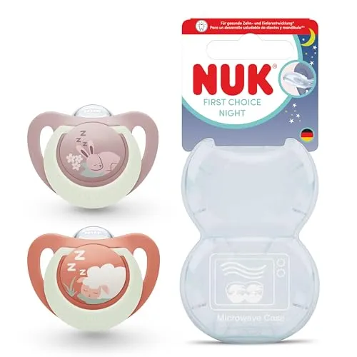 NUK First Choice Night Baby-Schnuller | 0-6 Monate | kieferorthopädischer Schnuller, leuchtet im Dunkeln | Beruhigt 99% der Babys ** | Kaninchen/Schaf | 2 Stück