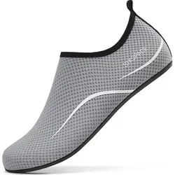 Badeschuhe Herren Damen Wasserschuhe Aquaschuhe Slipon 35 EU 487 Grau - Badeschuhe in Grau, Größe 35 EU (Modell 487) – ideal für Strand, Pool und Wasserspaß. Leicht, flexibel und schnell trocknend sorgen sie für hohen Tragekomfort und sicheren Halt. Perfekt für aktive Tage am Wasser!