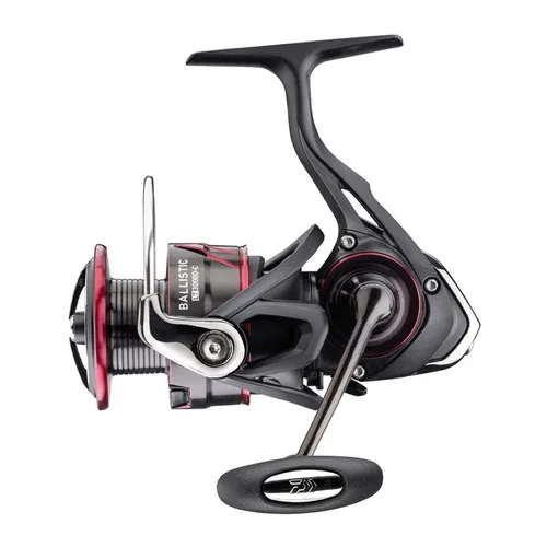Daiwa Ballistic LT 3000D-CXH - Leichte Angelrolle für Raubfischangeln - Spinning-Rolle mit nur 185g Gewicht und 10kg Bremskraft, ideal für aktives Raubfischangeln. Ausgestattet mit innovativer MAGSEALED Technologie und CNC gefrästem Getriebe.