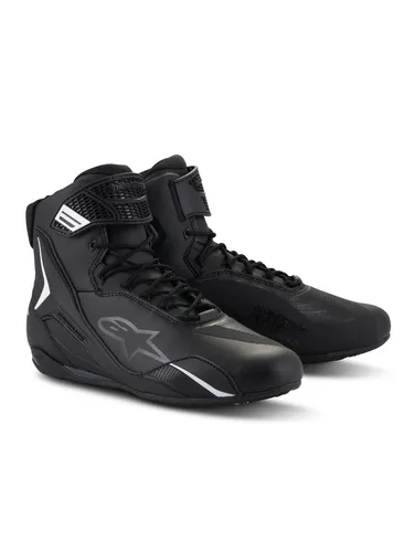 Alpinestars Faster-4 Motorradschuhe Schwarz 45 EU - Motorradstiefel mit antistatischer, öl- und benzinresistenter Sohle, ideal für sicheres Fahren und optimalen Komfort bei jedem Wetter.