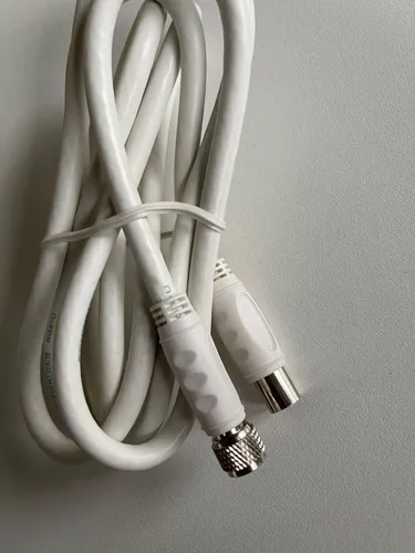 Sat Anschlusskabel F-Stecker auf IEC-Stecker 1,5m (KVCHHQ181)