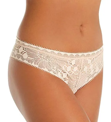 Chantelle Day To Night Tanga Damen Unterwäsche - Funktionsunterwäsche mit hohem Beinausschnitt und weichem, elastischem Bund aus femininer Valencienne-Spitze für den perfekten Tragekomfort.