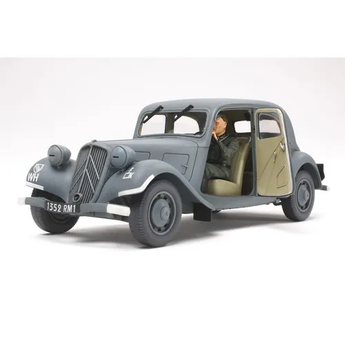 TAMIYA 35301 1:35 Citroën Traction 11CV Staff Car Model Kit
