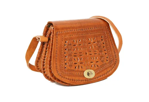 ALMADIH kleine Leder Damentasche AMIRA - Damen-Schultertaschen aus hochwertigem, handgefertigtem Naturleder - stilvoll und vielseitig als Umhängetasche oder Clutch nutzbar, ideal für Frauen, die ihre Essentials elegant transportieren möchten.