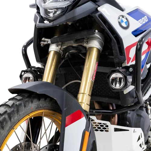 LED Zusatzscheinwerferset für BMW F 900 GS - schwarz - Hochwertige LED Zusatzscheinwerfer für optimale Sicht im Straßenverkehr. Einfache Montage und verstellbarer Neigungswinkel für perfekte Ausleuchtung bei Nebel. E-geprüft und wartungsfrei für langanhaltenden Einsatz.