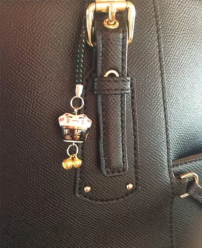 014-B Glückskatze Keramik Blau Anhänger mit 2 Glöckchen