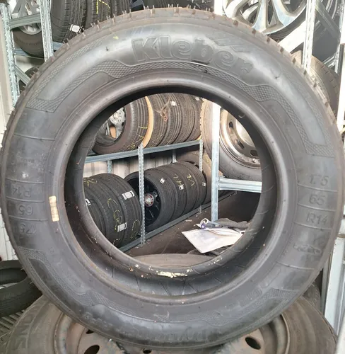 Kleber Dynaxer HP3 65 R14 82T Sommerreifen - Sommerreifen für PKW mit exzellenter Nasshaftung (C) und niedrigem Rollgeräusch (69 dB), ideal für sicheres Fahren bei optimalem Komfort.