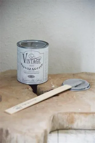 JDL Vintage Kreidefarbe Mat Natural 700ml inkl. Holzspatel - Hochwertige, geruchsneutrale Kreidefarbe für kreative Projekte. Ideal für Möbel und Wände, schnell trocknend und umweltfreundlich mit EU Ecolabel. Perfekt für Innen- und Außenanwendungen.