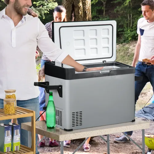 Outsunny Kühlbox Auto 50L - Kühlbox für Auto und Zuhause, mit 50L Kapazität und -22°C Gefrierfunktion, ideal für Ausflüge und Camping.