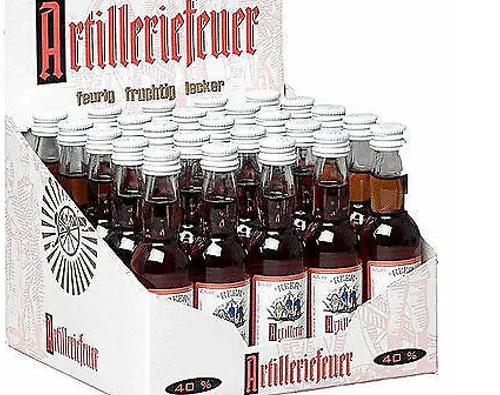 Fläschen Artilleriefeuer 40%vol. Kräuterlikör 0,04L - Hochprozentiger Kräuterlikör mit 40% vol., ideal für besondere Anlässe und als Geschenk aus Deutschland.