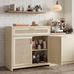 VASAGLE Küchenschrank im Boho-Stil mit Rattan-Optik - Elegantes Sideboard im Boho-Design für eine warme Wohnatmosphäre. Abgerundete Ecken sorgen für Sicherheit, während vielseitige Fächer und eine Schublade praktischen Stauraum bieten. Einfacher Aufbau garantiert schnellen Genuss.