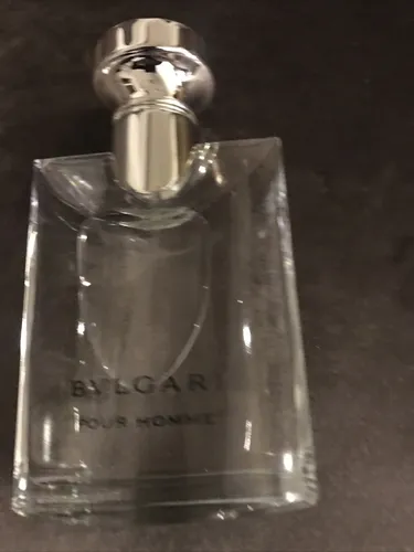 Bvlgari Pour Homme Eau de Toilette Spray 100 ml - Herrenduft mit kraftvollen, gegensätzlichen Aromen, die luxuriöse Wärme und eisige Kälte vereinen – ideal für den modernen Mann.