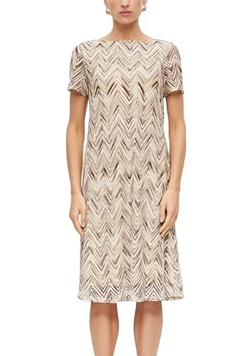 s.Oliver Damen Kleid – A-Shape Regular Fit mit Ajourmuster und U-Boot-Ausschnitt - Vielseitiges Damen Kleid für Business und festliche Anlässe – A-Shape Regular Fit mit elegantem Ajourmuster und U-Boot-Ausschnitt für feminine Akzente. Bequem und unkompliziert, ideal für verschiedene Tragemöglichkeiten.