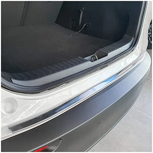 tuning-art Ladekantenschutz L401 Edelstahl für Mazda CX-30 - Abdeckblenden für den optimalen Schutz der Ladekante. Robustes Edelstahl-Design mit einfacher Montage dank 3M Spezialklebeband – schützt vor Kratzern und sorgt für eine präzise Passform.