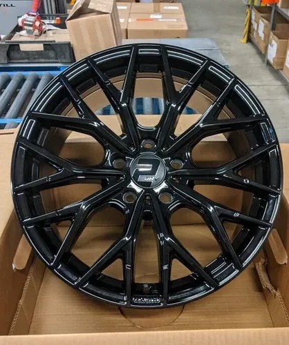 WH37 Alufelgen 8x19 5x108 ET40 MB72 6
