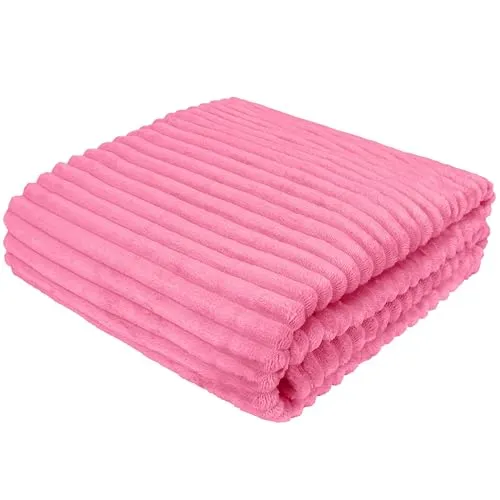 Cotton Market Wohndecke 220 x 240 cm Flauschige Kuscheldecke mit Prägung Große Weiche Sofadecke Eleganter Bettüberwurf Warm Pflegeleicht Moderne Couchdecke