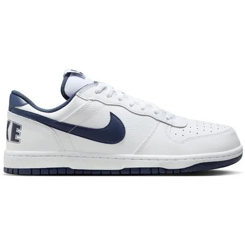 NIKE Herren Freizeitschuhe Big Nike Low - Sneaker mit trendigem Look, aus hochwertigem Leder und übergroßem Swoosh für einen stylischen Auftritt.
