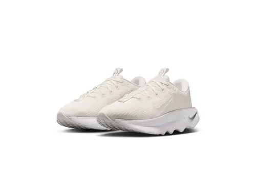 Nike WMNS MOTIVA Trainingsschuh - Leichte und flexible Trainingsschuhe mit guter Dämpfung. Ideal für Fitness und Dauerläufe, bieten sie optimalen Halt und Grip auf verschiedenen Untergründen.