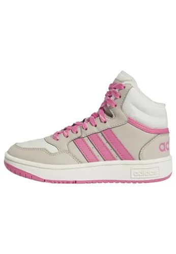 adidas Hoops Mid 3.0 Kids Schuhe - Sneaker aus recycelten Materialien, bietet eine reguläre Passform und stylisches Design in Wonder Beige/Pink Fusion für aktive Kinder.