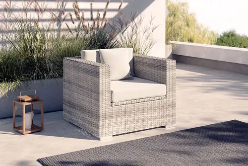 OUTFLEXX Gartenstuhl - Stuhl aus robustem Polyrattan mit witterungsbeständigem Aluminiumgestell, inklusive bequemen Kissen und Kissenboxfunktion für höchsten Sitzkomfort im Garten oder auf der Terrasse.