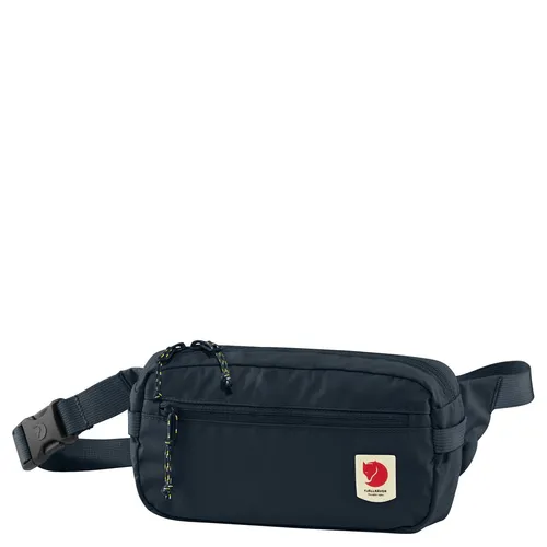 Fjällräven High Coast Bauchtasche Hip Pack Navy - Gürteltaschen für flexible Nutzung – der Fjällräven High Coast Hip Pack aus recyceltem Nylon ist umweltfreundlich und vielseitig tragbar, ideal für Alltag und Reisen.