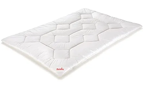 PARADIES Anela Bio Bettdecke 155x220 cm - Ganzjahresbettdecke für alle Jahreszeiten - Bettdecke aus 100% Bio Baumwolle, Öko-Tex zertifiziert und mit Aloe Vera veredelt für höchsten Schlafkomfort. Ideal für ganzjährigen Einsatz und pflegeleicht bei 60°C waschbar.