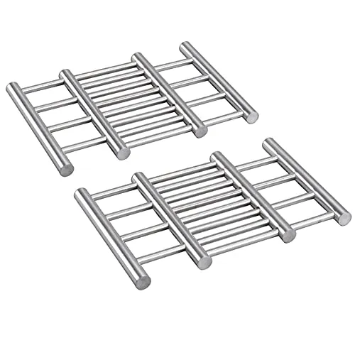 com-four® 2X hochwertiger Topfuntersetzer aus Edelstahl - Ablagegitter für Topf, Pfanne, Auflaufform und Wok - ausziehbarer Hitzeschutz ca. 22-38 cm (2 Stück - Edelstahl)