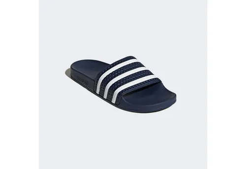 adidas Herren Adilette Slipper, Blau, 43 EU - Dusch- & Badeschuhe für Herren mit schnell trocknendem Bandagenverschluss und anatomischem Fußbett für optimalen Komfort und Halt auf nassem Untergrund.