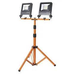 LED Gartenbeleuchtung 180 cm Dreibein 4000 K 9000 lm - Bunt - Moderne LED Gartenleuchte mit schwenkbarem Design und IP65-Schutz für zuverlässige Außenbeleuchtung. Inklusive festverbauter LED mit 9000 lm, ideal für Werkstatt und Garten.