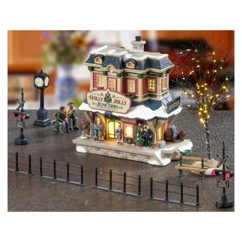 Lemax - Holly Jolly Junction Set - Spielfigur Spielsets mit detailreicher Weihnachtsdorf-Szene, perfekt für festliche Dekoration und kreative Spielmöglichkeiten.