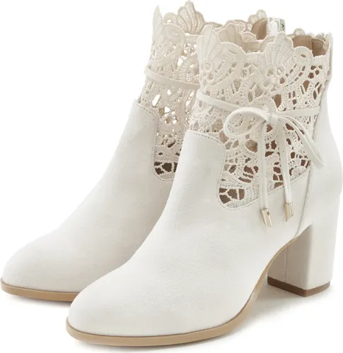 LASCANA High-Heel-Stiefelette beige Größe 39 - Wanderschuhe mit eleganter Spitze von LASCANA, ideal für stilvolle Auftritte. Mit einer Absatzhöhe von ca. 7 cm für zusätzlichen Komfort und Stil.