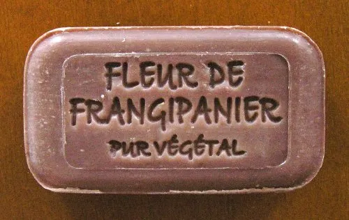 Seife Braun von Savonnerie de Bormes